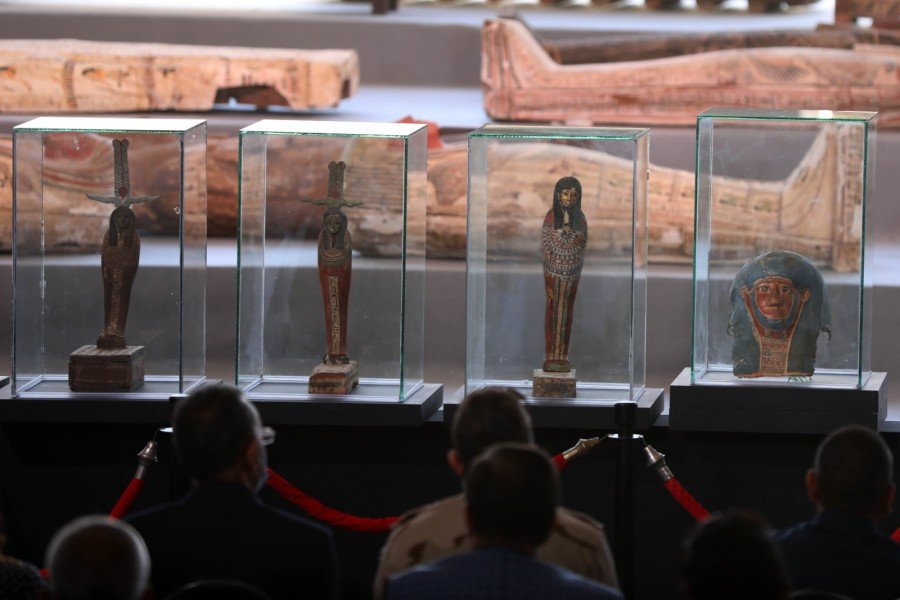 مصر تستعيد مجموعة قطع أثرية مهربة